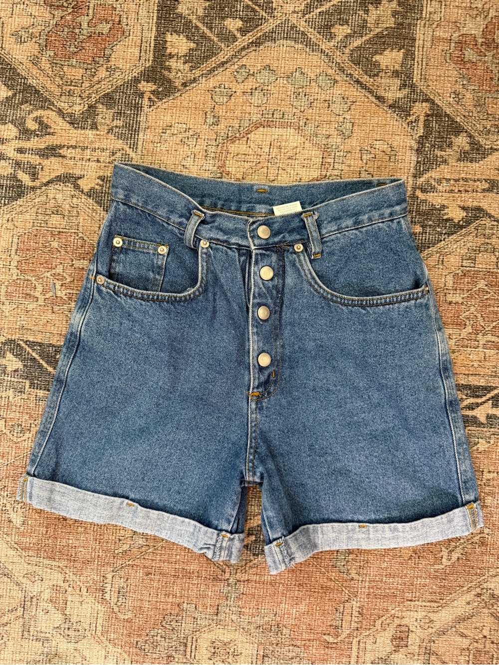 Vintage - Northwest Blue Button-Front High-Rise Denim Shorts in Medium Blue